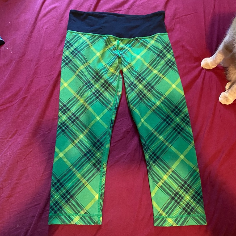 LULULEMON*RARE*GREENPLAID CROP WUNDERUNDER LEGGING
